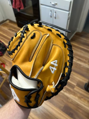 New  Catcher's 32.5" Baseball Glove