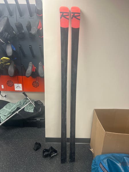 Brand New Rossignol 188 GS Ski w/o Bindings - 2 pairs