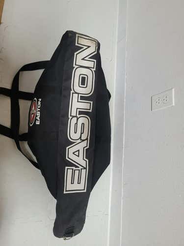 Used Easton Bb Bag Baseball And Softball Equipment Bags
