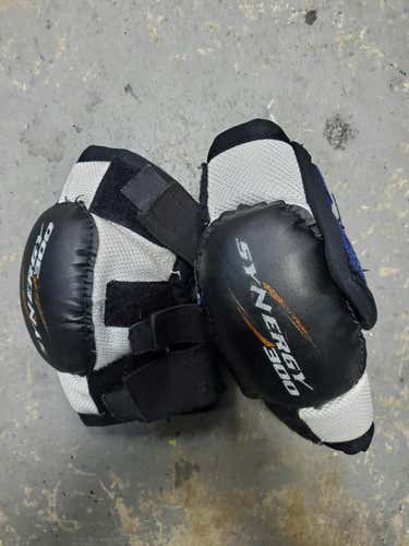 Used Easton 300 Md Hockey Elbow Pads