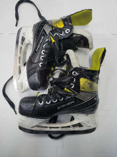 Used Bauer 3s Junior 03.5 Ice Hockey Skates