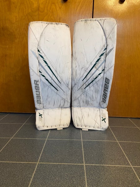 Used Medium Bauer Vapor 3X Goalie Leg Pads