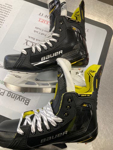Used Senior Bauer  7.5 Supreme M4 Hockey Skates
