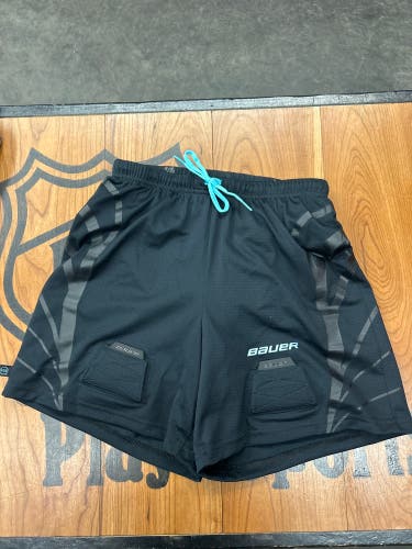 Like New Bauer 37.5 Mesh Jill Shorts w/Protector Youth Large