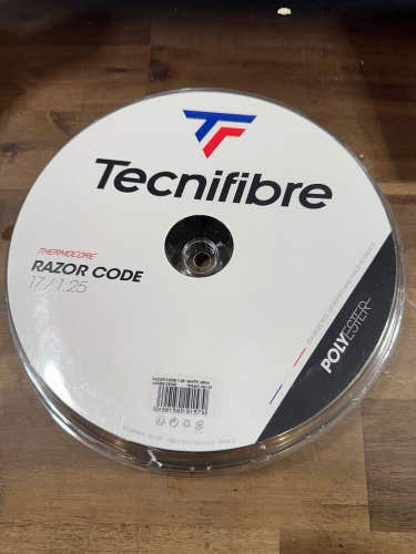 New Tecnifibre Razor Code 17g Reel 660'  White Color!!