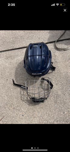 Used Medium Bauer  Re-Akt 95 Helmet