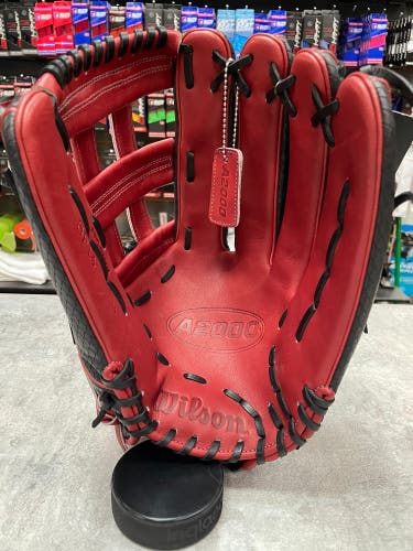 New Right Hand Throw 14" A2000 Baseball Glove