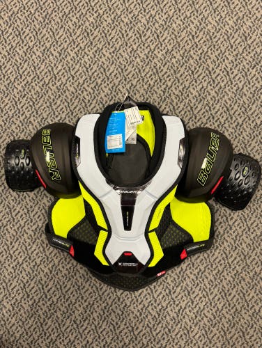 Bauer Hyperlite Junior Medium Shoulder Pads