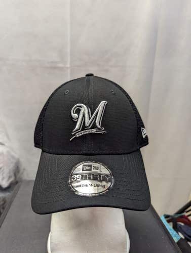 NWS Milwaukee Brewers New Era 39thirty Blackout Hat M/L MLB