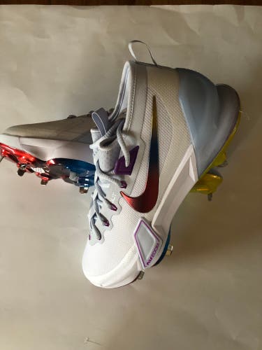 Nike Men’s Size 10 or 11 Zoom Trout IX  Metal Baseball Cleats. New. $150 Retail