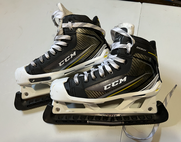 Used Intermediate CCM Tacks 9060 Hockey Goalie Skates Regular Width Size 5.5
