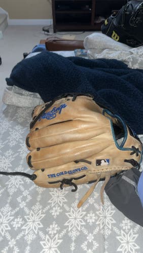 Used 2021 Pitcher's 11.75" Heart of the Hide Baseball Glove