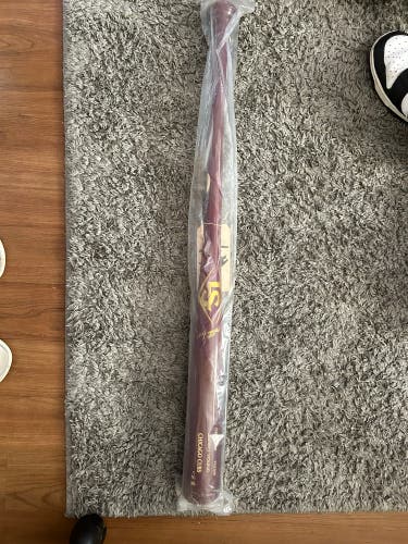 Brand New Jared Young(Chicago Cubs) Louisville Slugger Wood 31.5 oz 33.5" R286 Bat