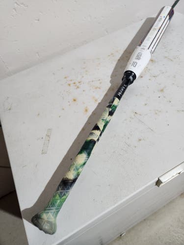 Used DeMarini Prism Bat (-10) Composite 22 oz 32"