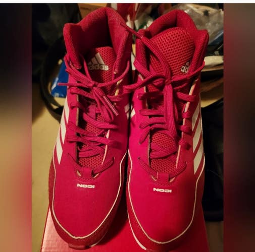 Red New Size 8.5 (Women's 9.5) Women's Adidas Mid Top Molded Cleats