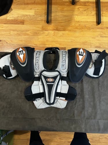 Used Junior Easton  Synergy Shoulder Pads