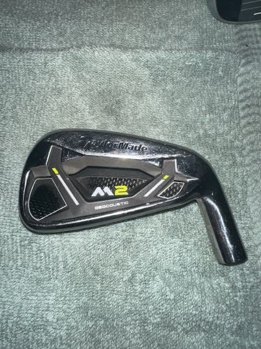 Used Men's 7 Iron Right Handed M2