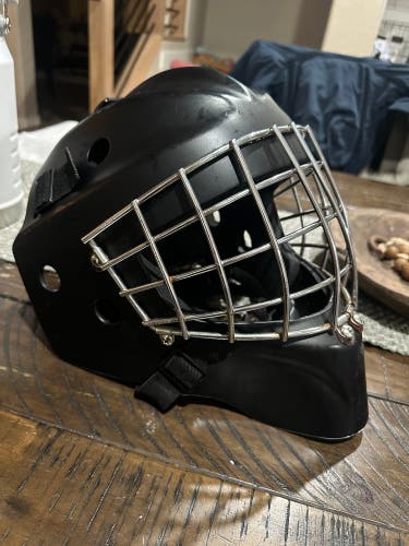 Used Junior CCM 7000 Goalie Mask