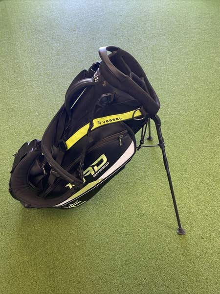 Vessel Cobra Rad Speed 4 Way Divider Stand Bag | SidelineSwap