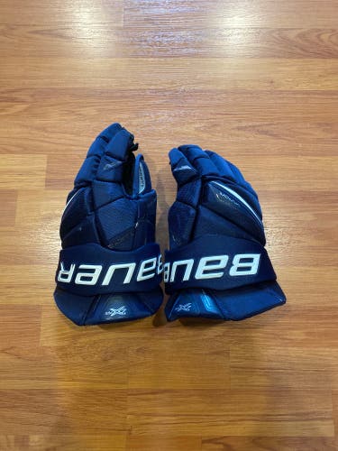 Used  Bauer 15" Pro Stock Vapor 2X Pro Gloves