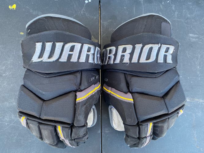 Warrior Covert QRE Pro Stock Hockey Gloves 14" Black 3484