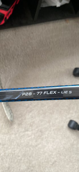 Used Senior Bauer Right Handed P28 Nexus Geo Hockey Stick