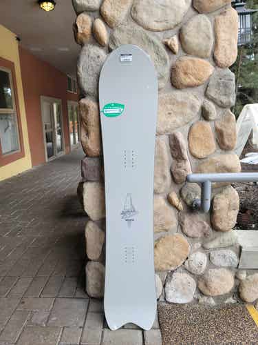 New Unisex Nitro Dinghy White Pearl Snowboard All Mountain Without Bindings Stiff Flex Directional
