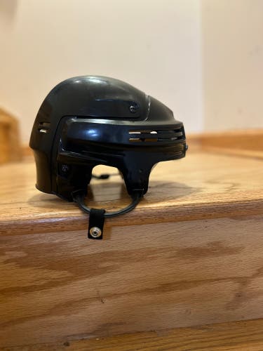 Used Medium Bauer  4500 Helmet
