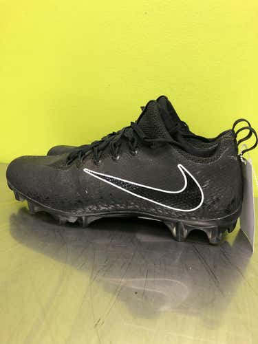 Used Nike Senior 8 Football Shoes