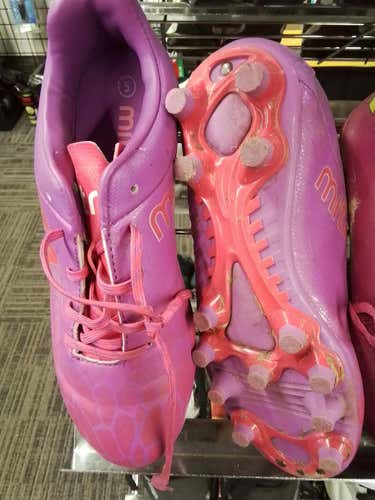 Used Mitre Senior 5 Cleat Soccer Outdoor Cleats
