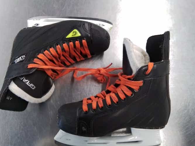 Used Graf 535 Junior 04.5 Ice Hockey Skates