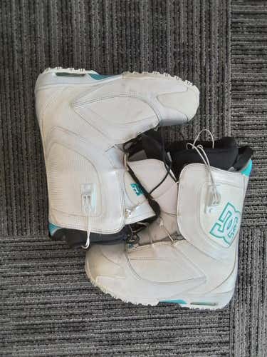 Used Dc Shoes Snowboard Boots Senior 7 Snowboard Womens Boots