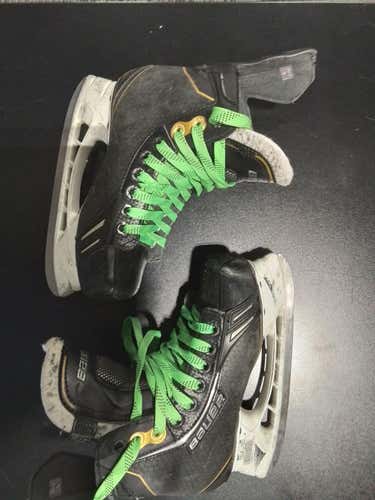 Used Bauer One.6 Junior 03.5 Ice Hockey Skates