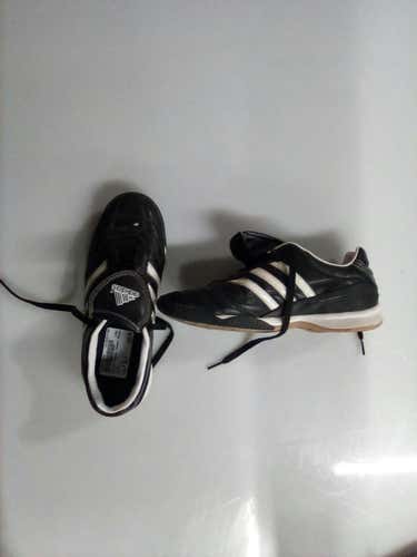 Used Adidas Youth 06.5 Indoor Soccer Indoor Shoes