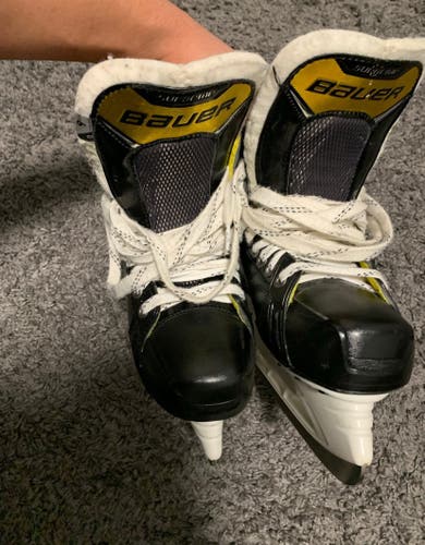 Bauer hockey skates supreme s37