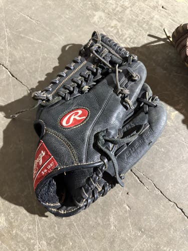 Used  Right Hand Throw 11.75" Baseball Glove