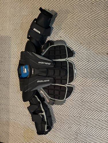 Used Large/Extra Large Bauer  GSX Goalie Chest Protector