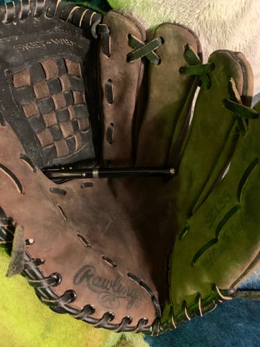 Used Rawlings SE135 Baseball Glove