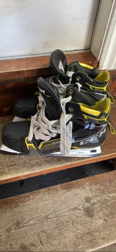 Used CCM Regular Width 9 Super Tacks AS3 Pro Hockey Goalie Skates