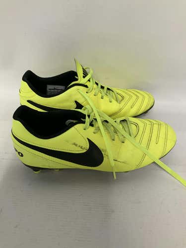 Used Nike Senior 6 Cleat Soccer Outdoor Cleats