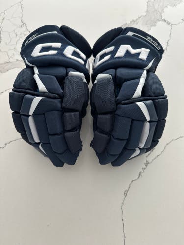 Used  CCM 13"  FT6 Pro Gloves