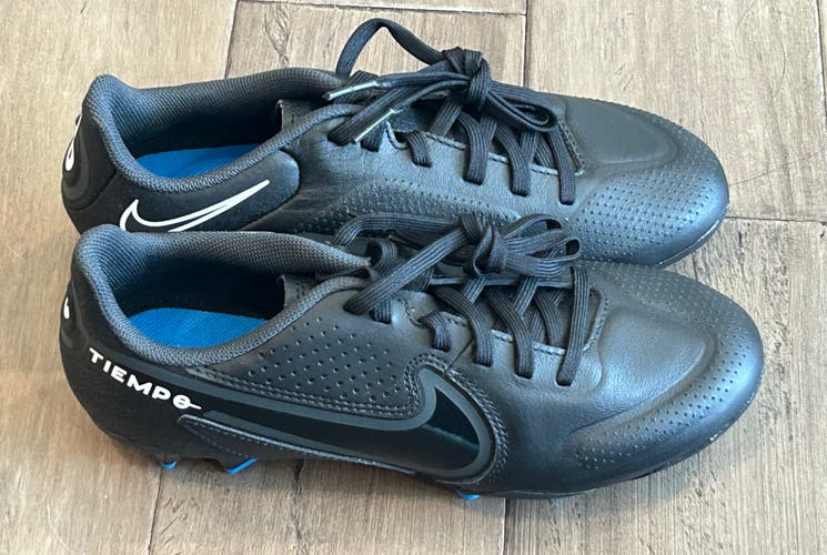 Size 4.5 Men’s 6 Women’s Nike Tiempo Legend 9 Academy FG/MG Soccer Cleats Black Blue