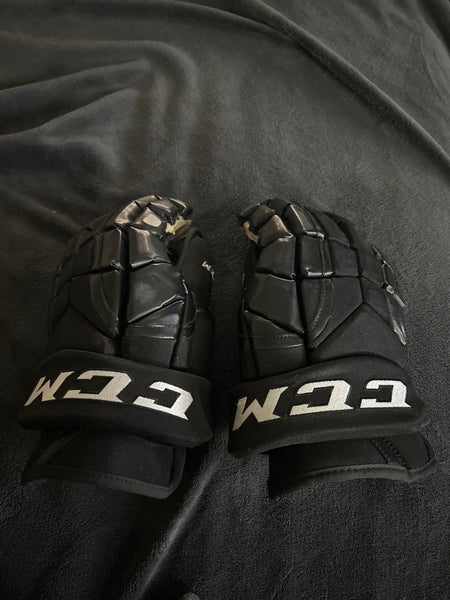 Used CCM 15" Pro Stock HG14 Gloves