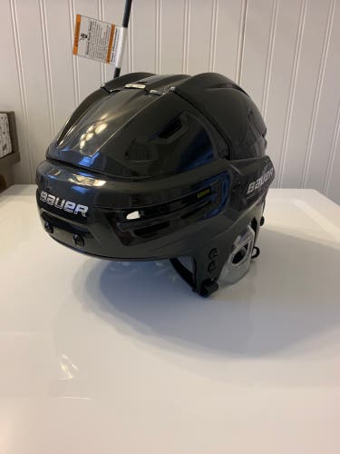 New Large Bauer  Re-Akt Helmet