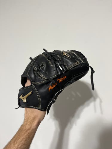 Mizuno Global elite 12 baseball glove