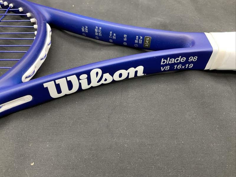 Grip Size 4 3/8 - Wilson v.8 Blade 98 16x19 - US Open Cosmetic 