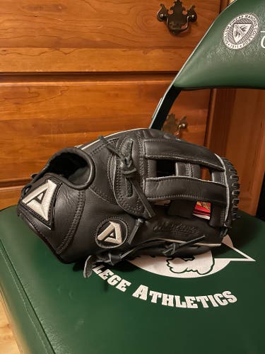 New Right Hand Throw 12" Baseball Glove