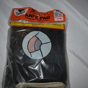 NEW - Flarico #140 Athletic Knee Pads, One Pair, Black/White, OSFA