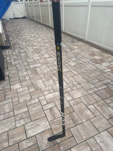 Senior Used Right Handed CCM Tacks 9080 Hockey Stick P28