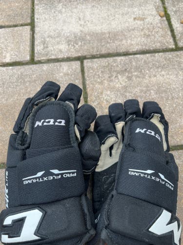 Used  CCM 13" 4R Lite Gloves